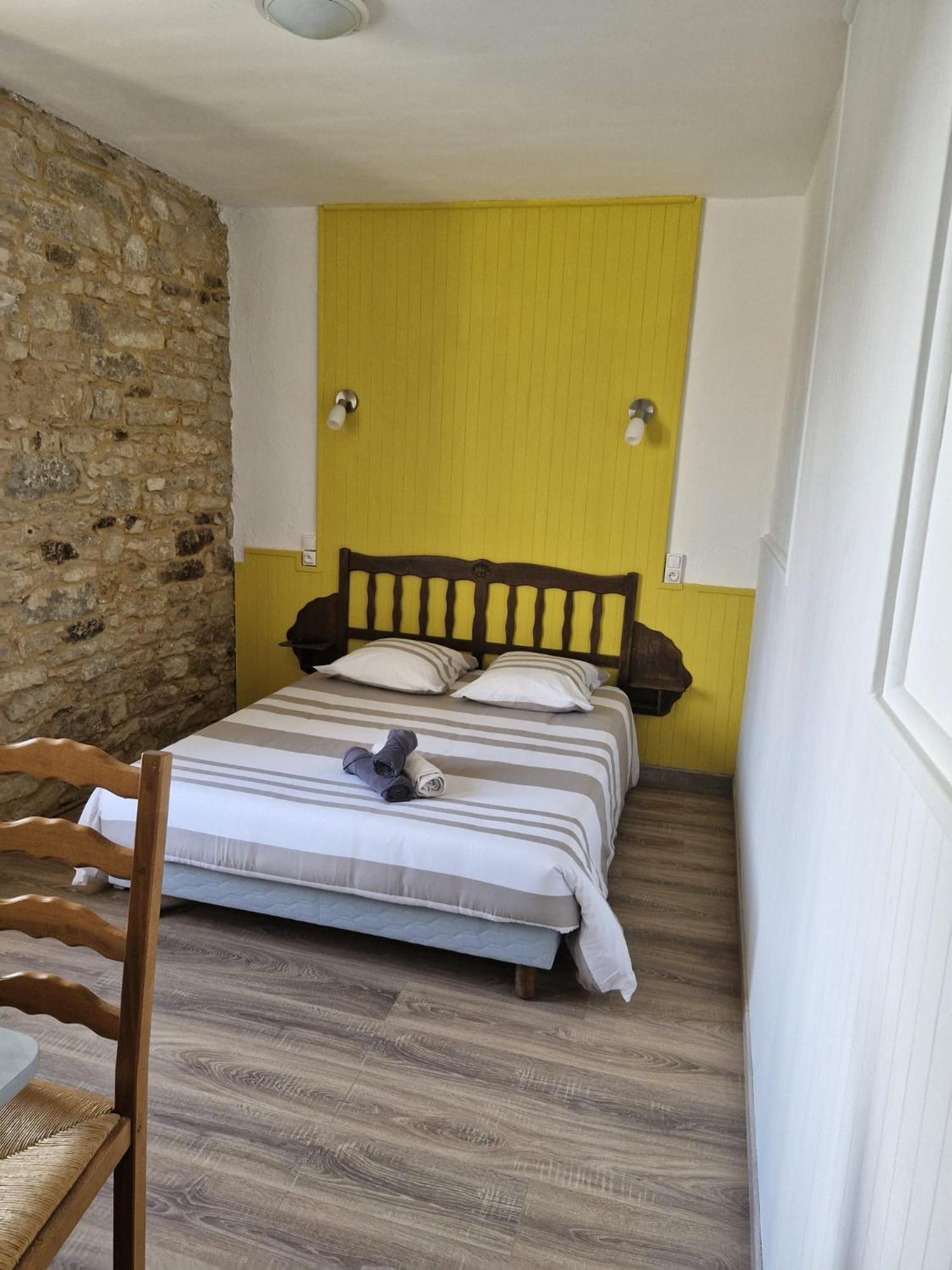 Eden Auberge Villefranche-du-Périgord Esterno foto