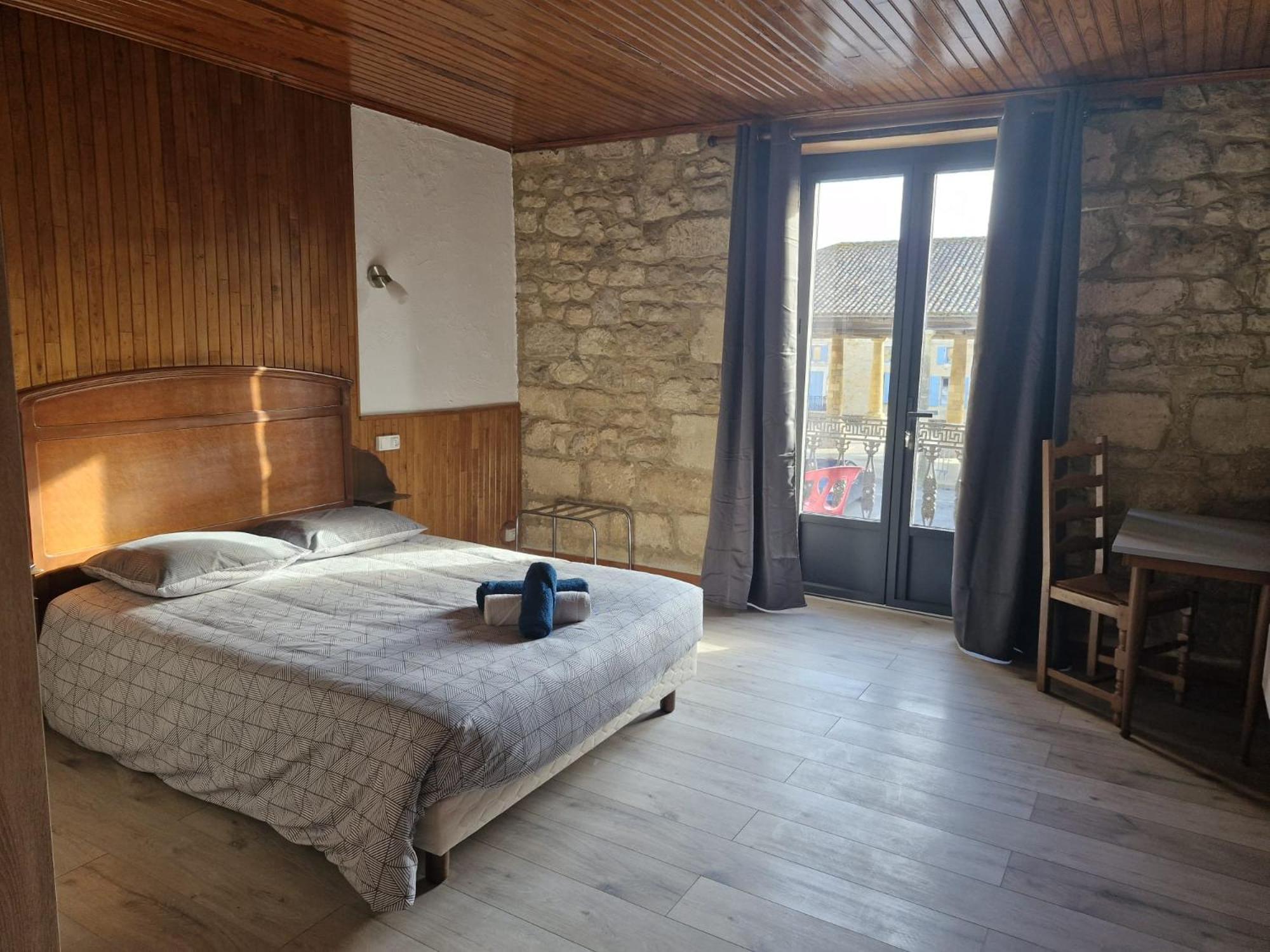 Eden Auberge Villefranche-du-Périgord Esterno foto